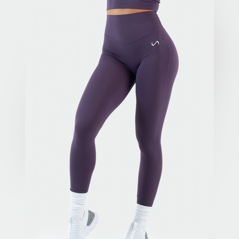 TLF Women’s Tempo High Waisted Workout Leggings in Dark Grape - Size L